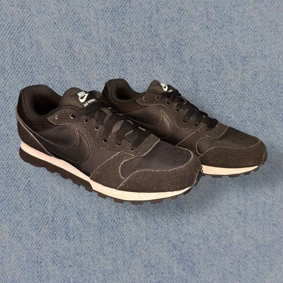 Nike MD Runner 2 Black Retro Running Shoes, Women’s Size 7.5 - Picture 1 of 6